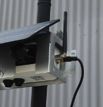 Node-S with module cable connected, mounted on a pole