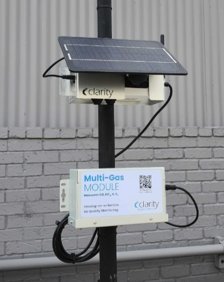 Full Node-S + Multi-Gas Module deployment on a pole